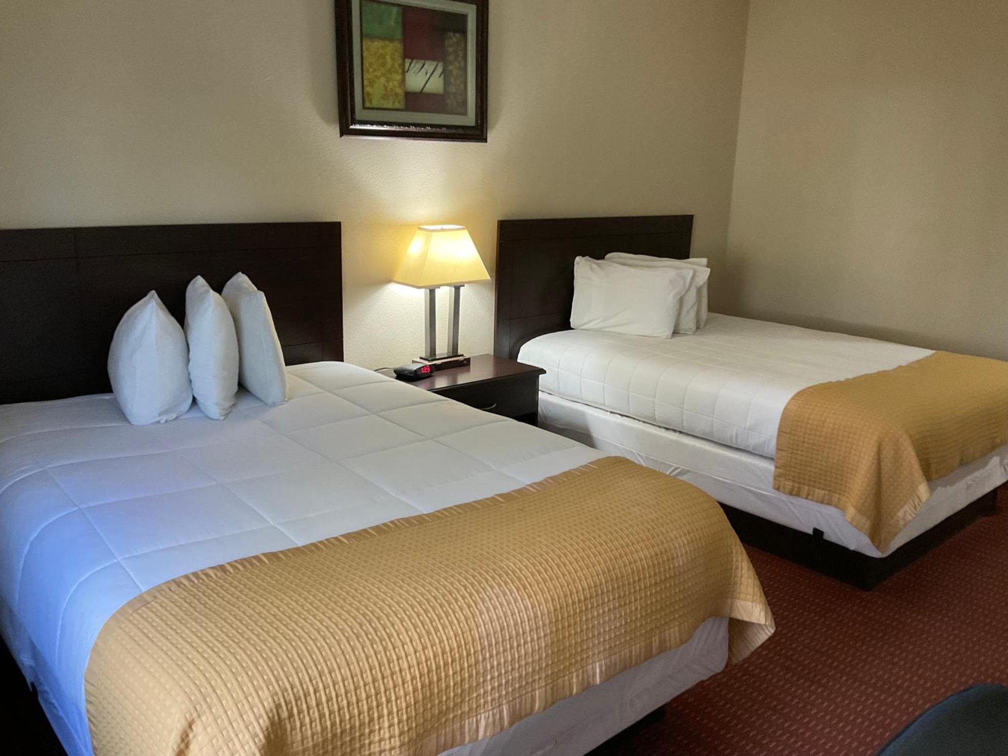 Yorktown Inn And Suites Экстерьер фото