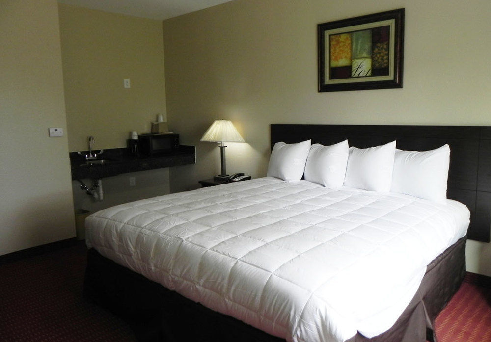 Yorktown Inn And Suites Экстерьер фото